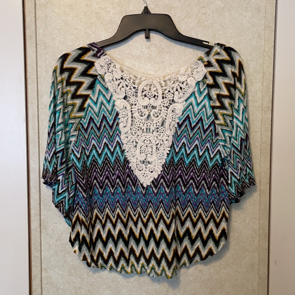 Cute top - Size M - NWOT